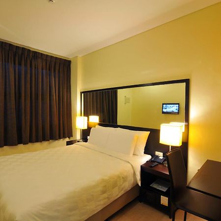 Go Hotels Iloilo Exteriér fotografie