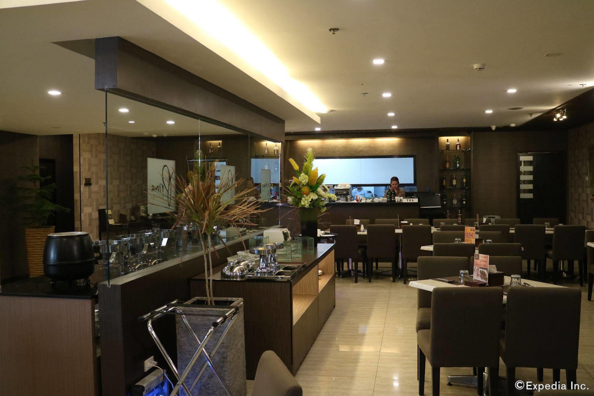 Go Hotels Iloilo Exteriér fotografie