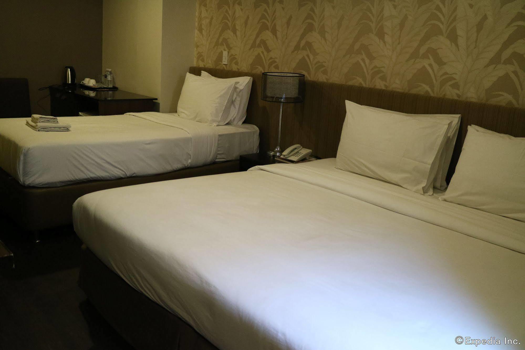 Go Hotels Iloilo Exteriér fotografie